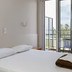 Delfini Hotel Patras