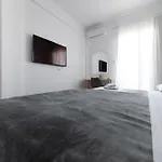 Delfini Hotel 2*