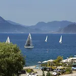 Delfini Hotel Patras
