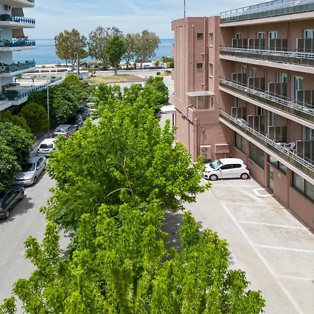 Hotel Delfini Patras