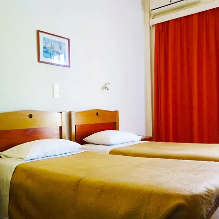 Delfini 2* باترا