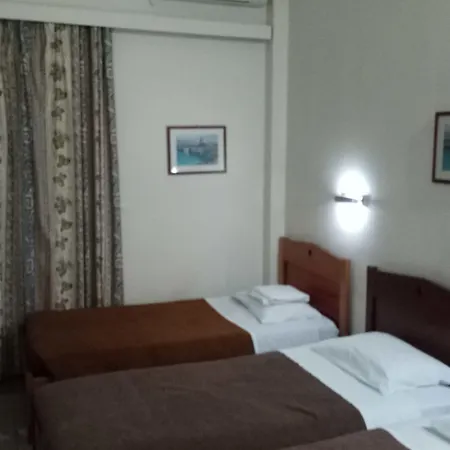 Delfini 2* باترا