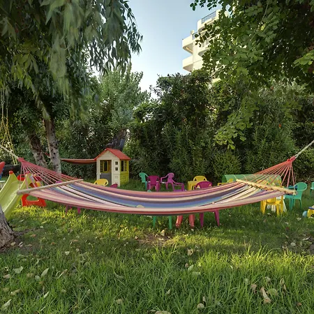 فندق Delfini باترا