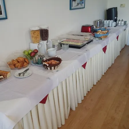 Delfini Hotel Patras