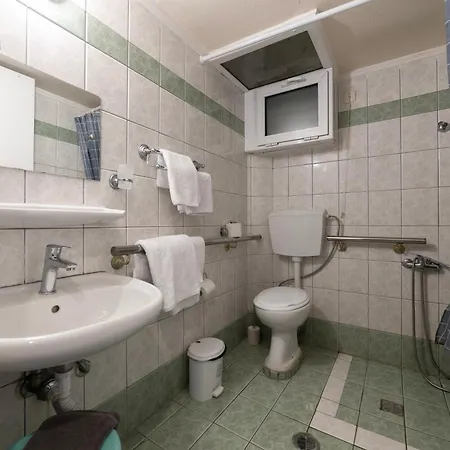 Hotel Delfini 2*