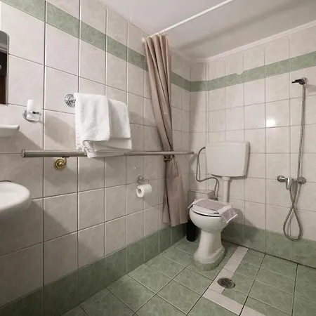 Delfini Hotel Patras